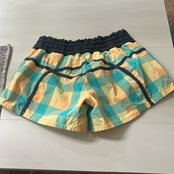Lululemon shorts - Picture 7 of 7